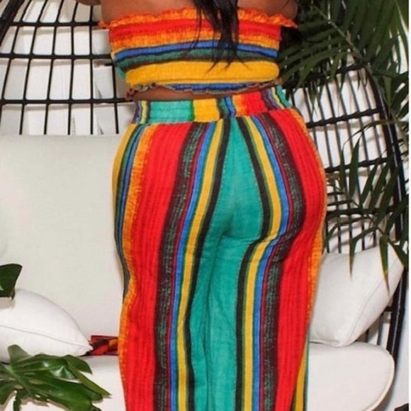 🆕️ 3 piece Stripe Lounge Set - Picture 3 of 3